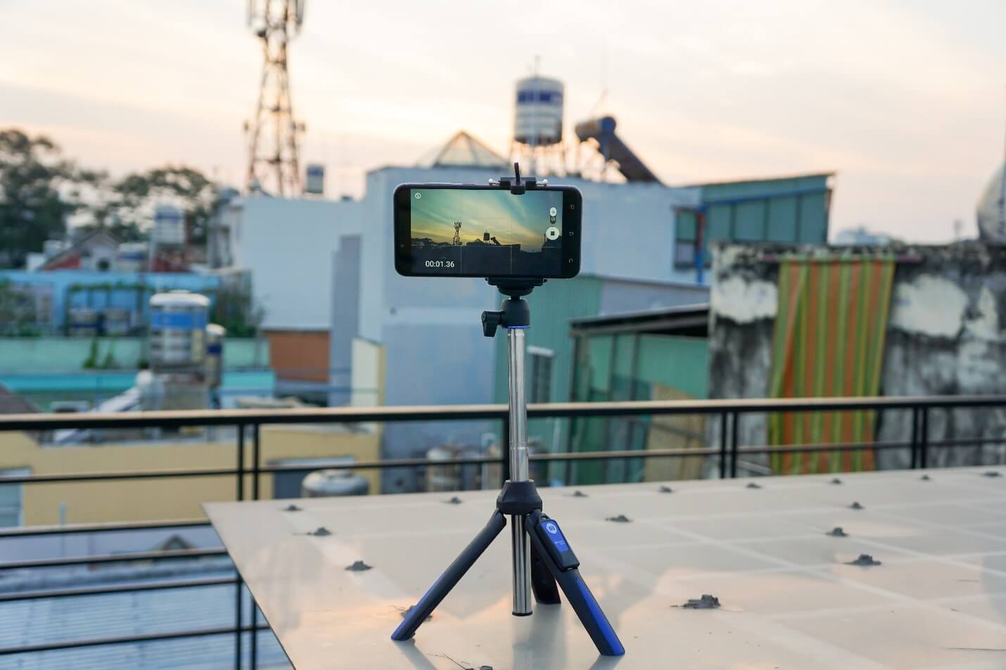 sử dụng tripod khi quay phim