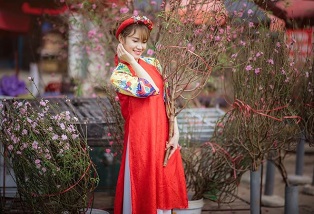 Top 10 cách tạo dáng chụp ảnh đẹp ngất ngây khi du xuân