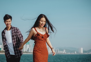 Bí kíp tạo dáng chụp ảnh couple cực đơn giản