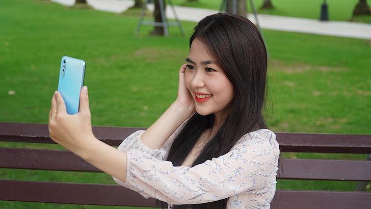 Camera selfie tích hợp AI vivo S1