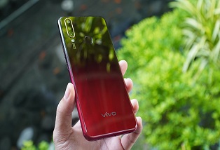 Nên mua vivo Y12 hay vivo Y15 ?