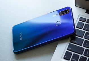 Điện thoại vivo Y15: 3 camera sau AI cùng pin cực khủng 5000mAh
